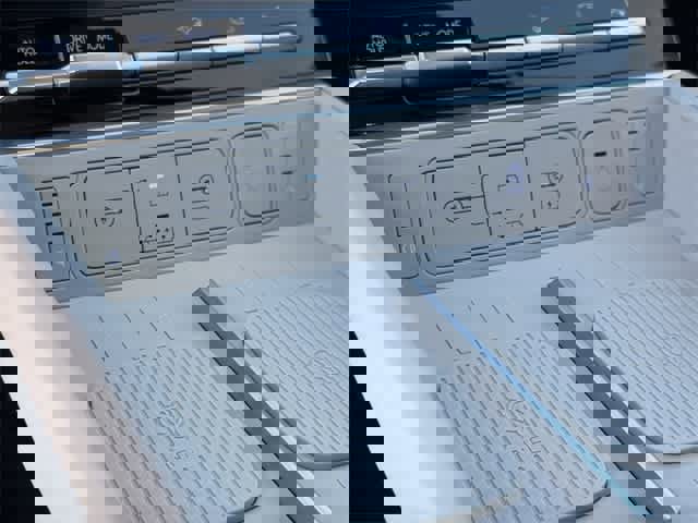 Used 2025 Hyundai Santa Fe Calligraphy image 26