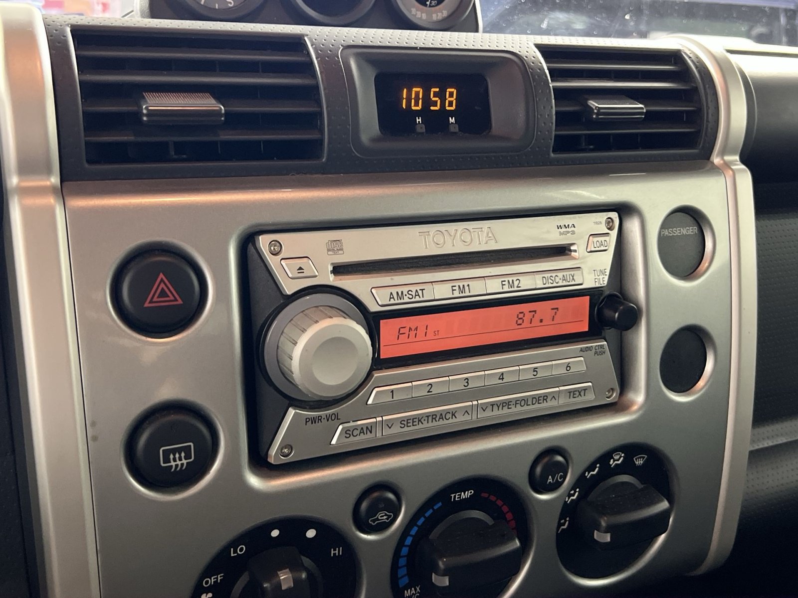 Used 2010 Toyota FJ Cruiser 4WD image 19
