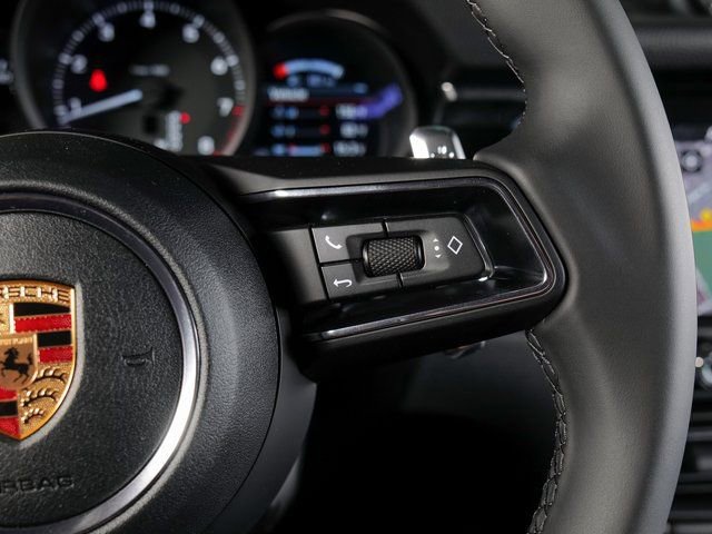 Certified 2026 Porsche Macan AWD/4WD image 23