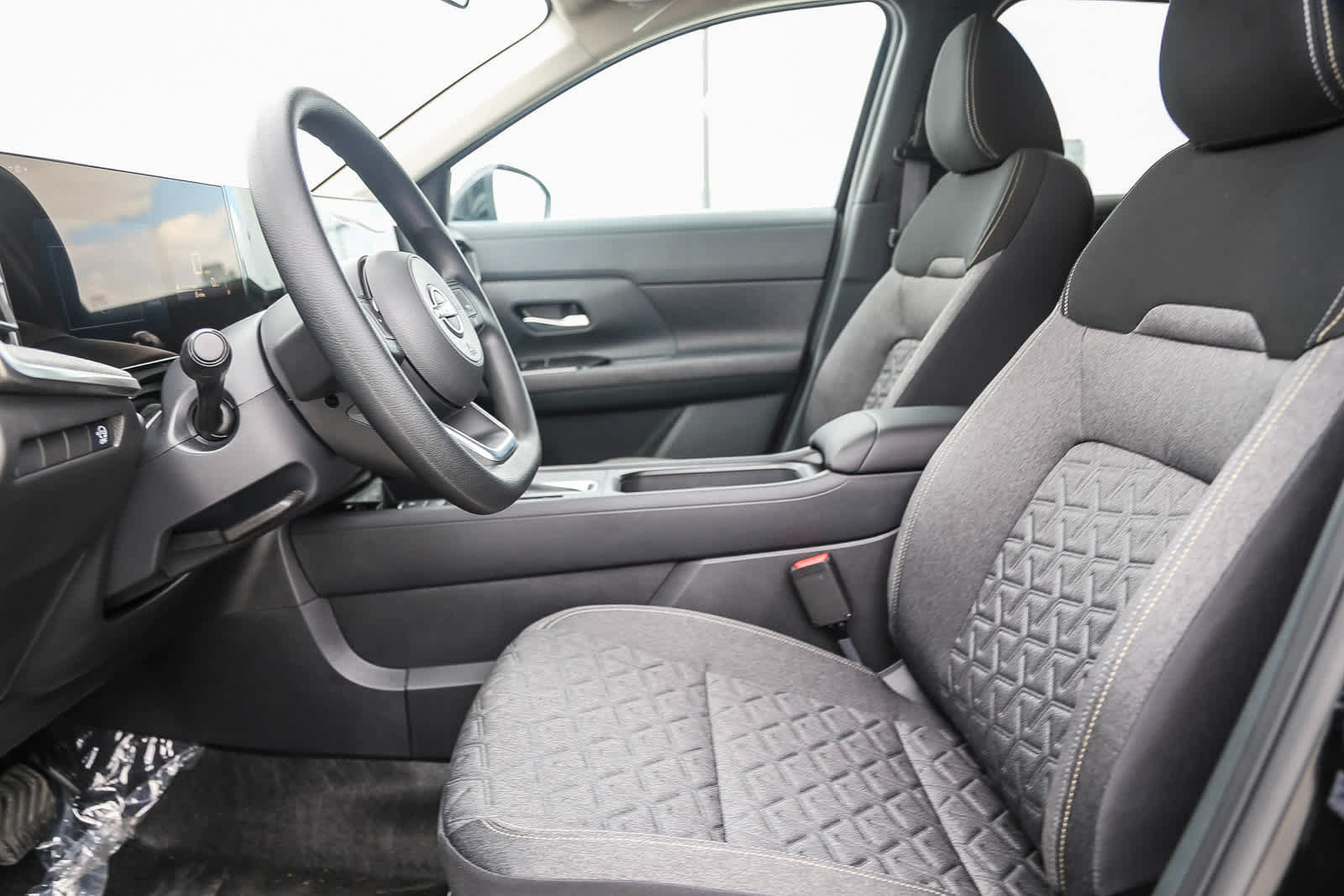 New 2025 Nissan Kicks SV FWD image 19