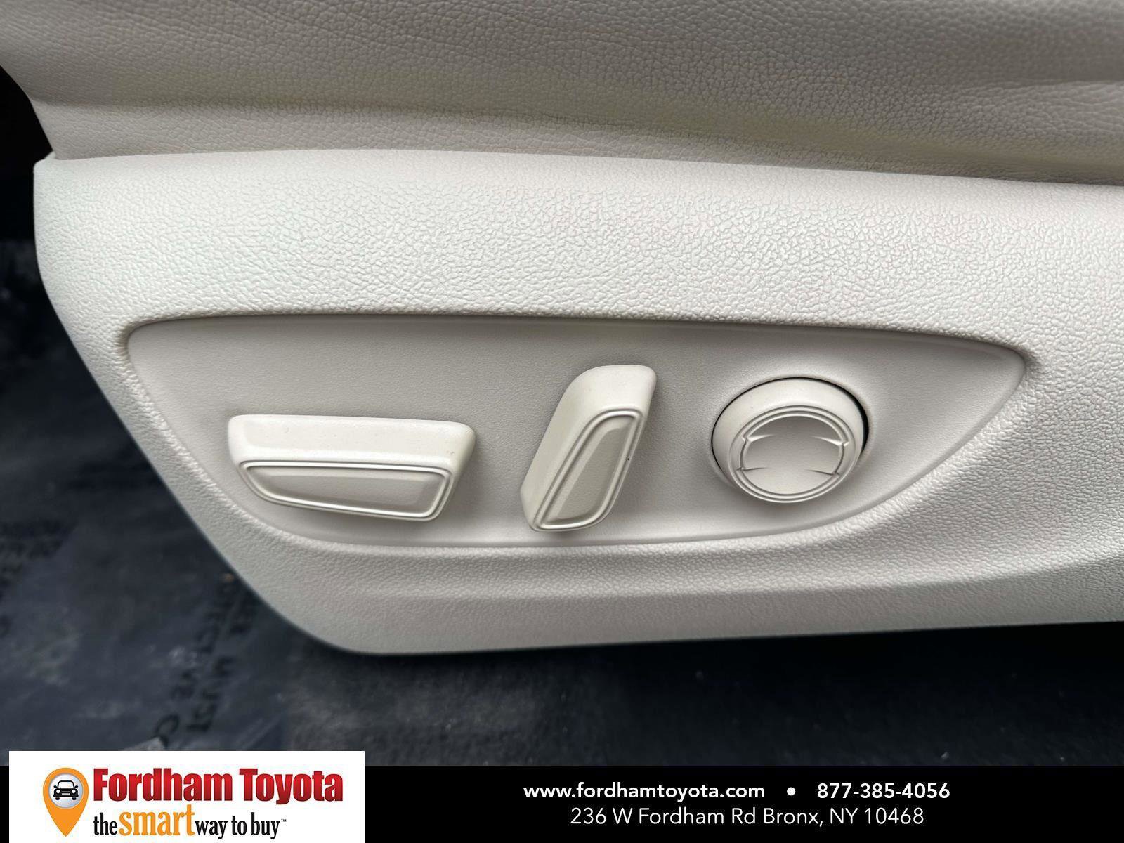 Used 2022 Toyota Highlander XLE image 21