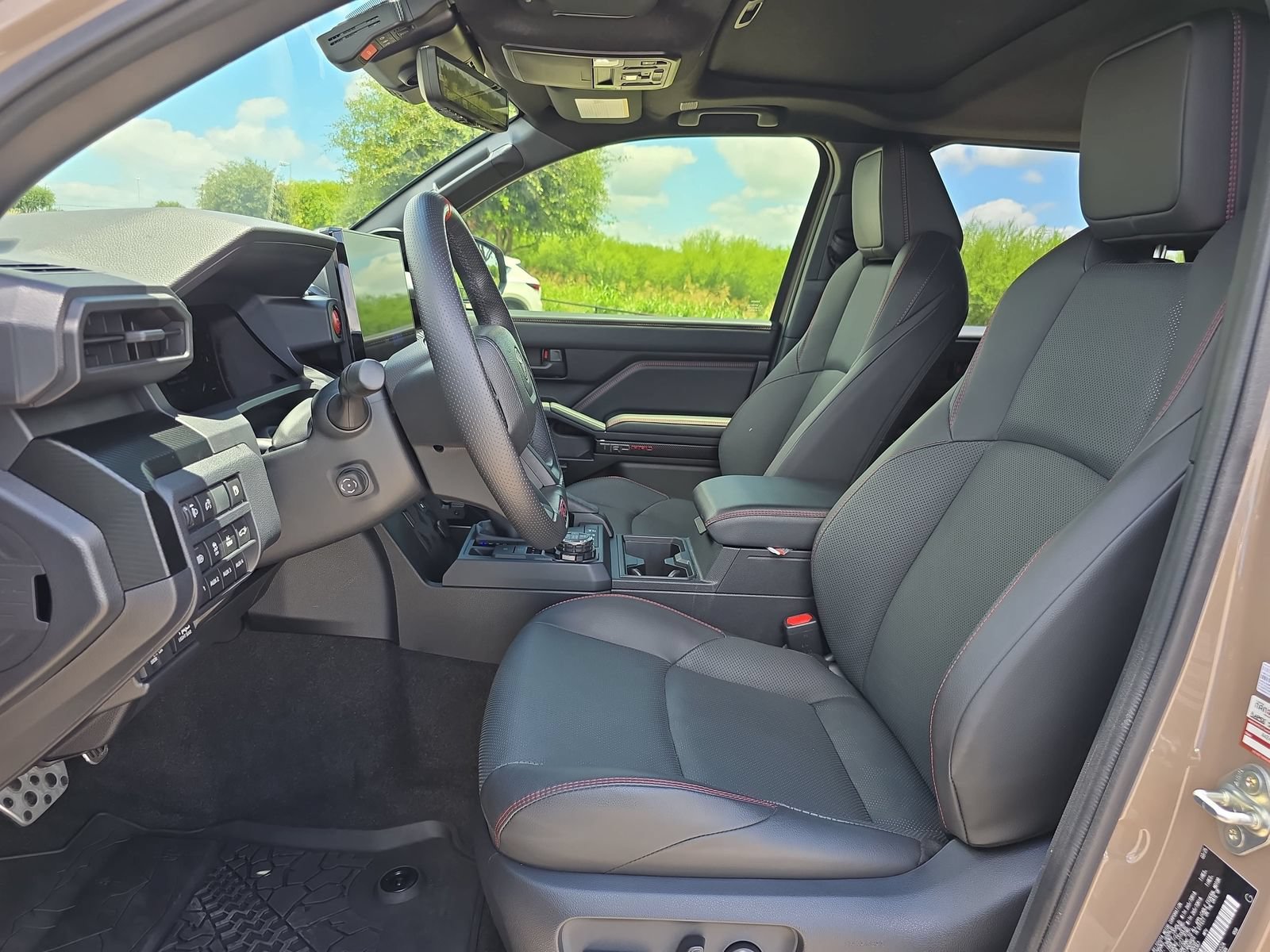 Used 2025 Toyota 4Runner TRD Pro AWD/4WD image 12