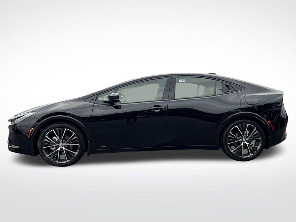 New 2025 Toyota Prius XLE image 2