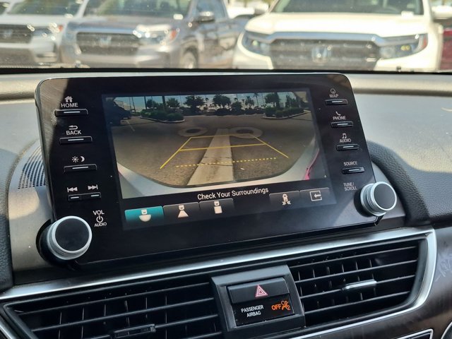 Used 2018 Honda Accord Touring image 18