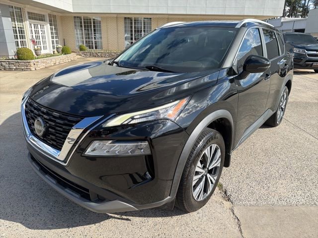 Used 2023 Nissan Rogue SV w/ SV Premium Package image 2