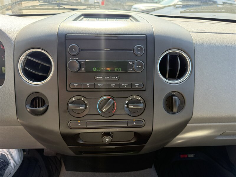 Used 2005 Ford F150 XLT RWD image 23