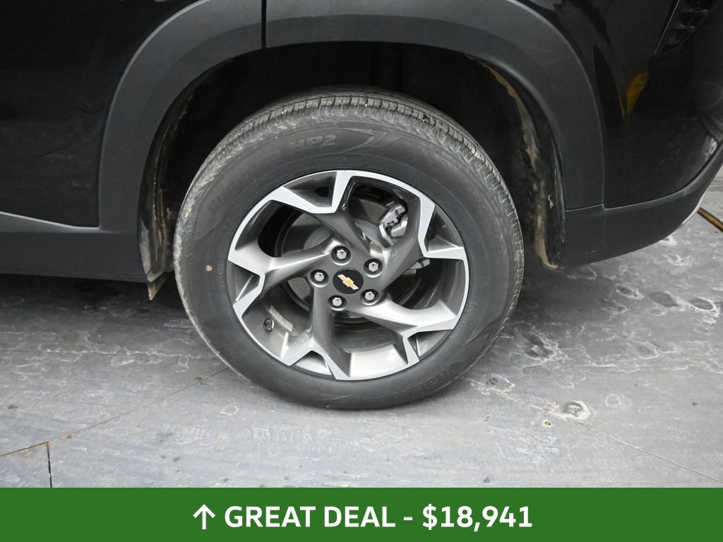 Used 2025 Chevrolet Trax LT image 15