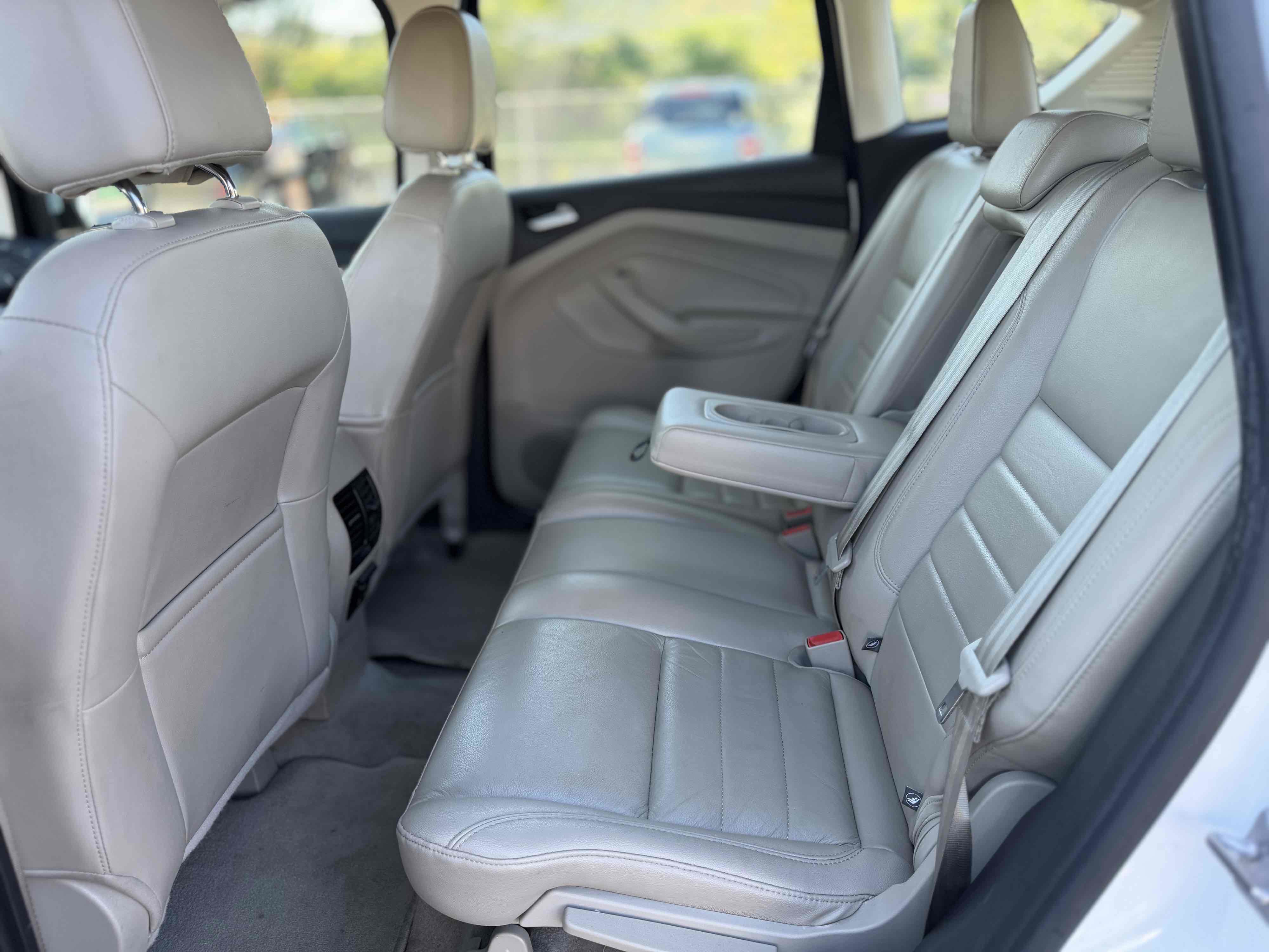 Used 2016 Ford C-MAX Energi SEL image 21