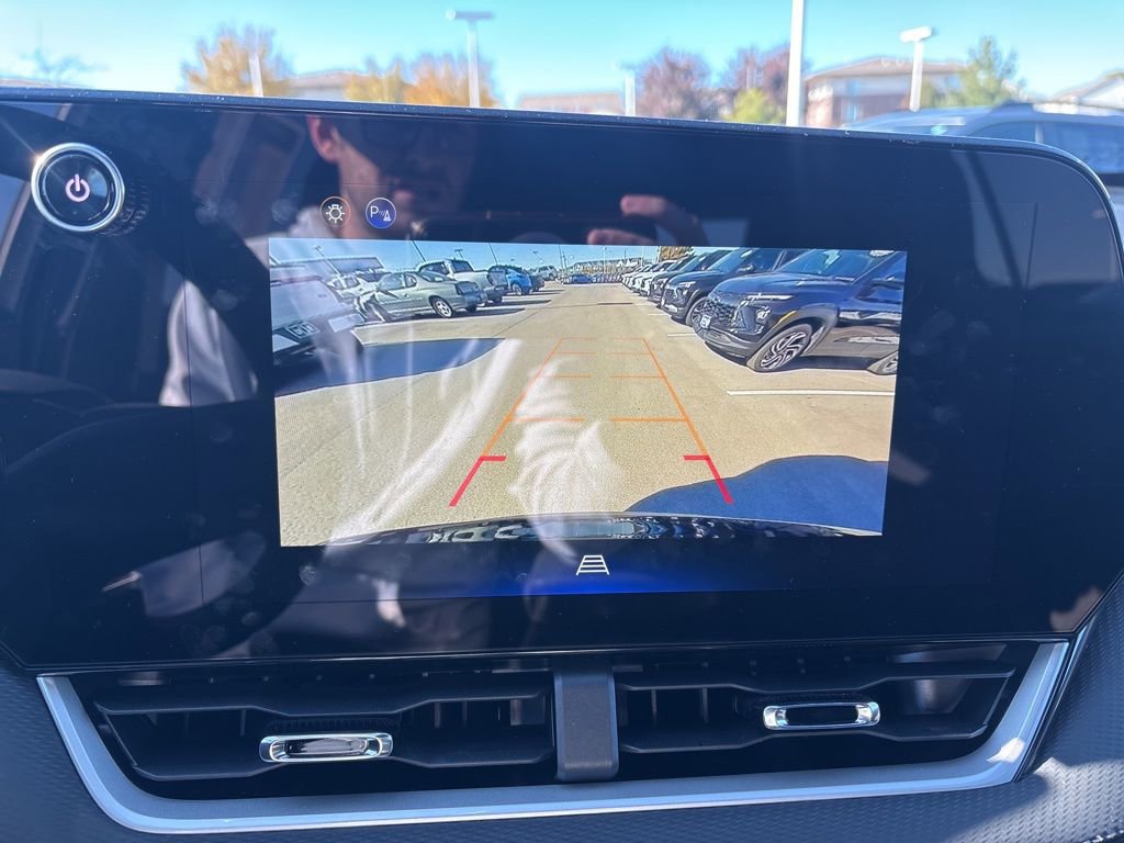 Used 2026 Chevrolet Equinox LT w/ Midnight Edition image 26