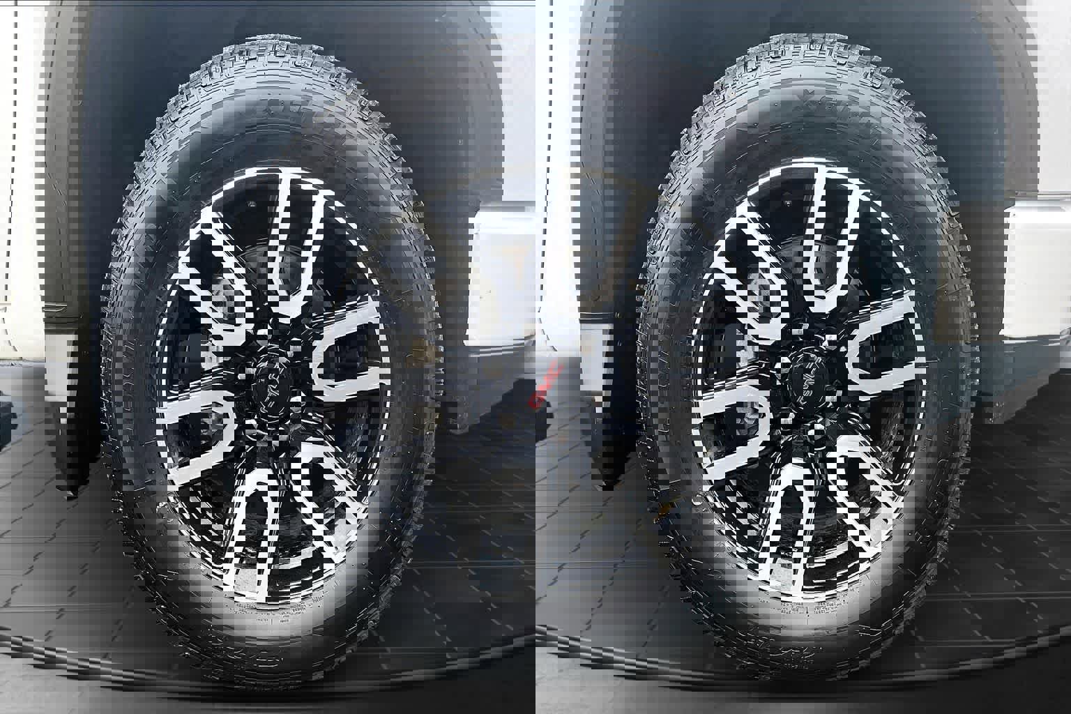 Used 2025 GMC Sierra 1500 AT4 w/ Technology Package image 34