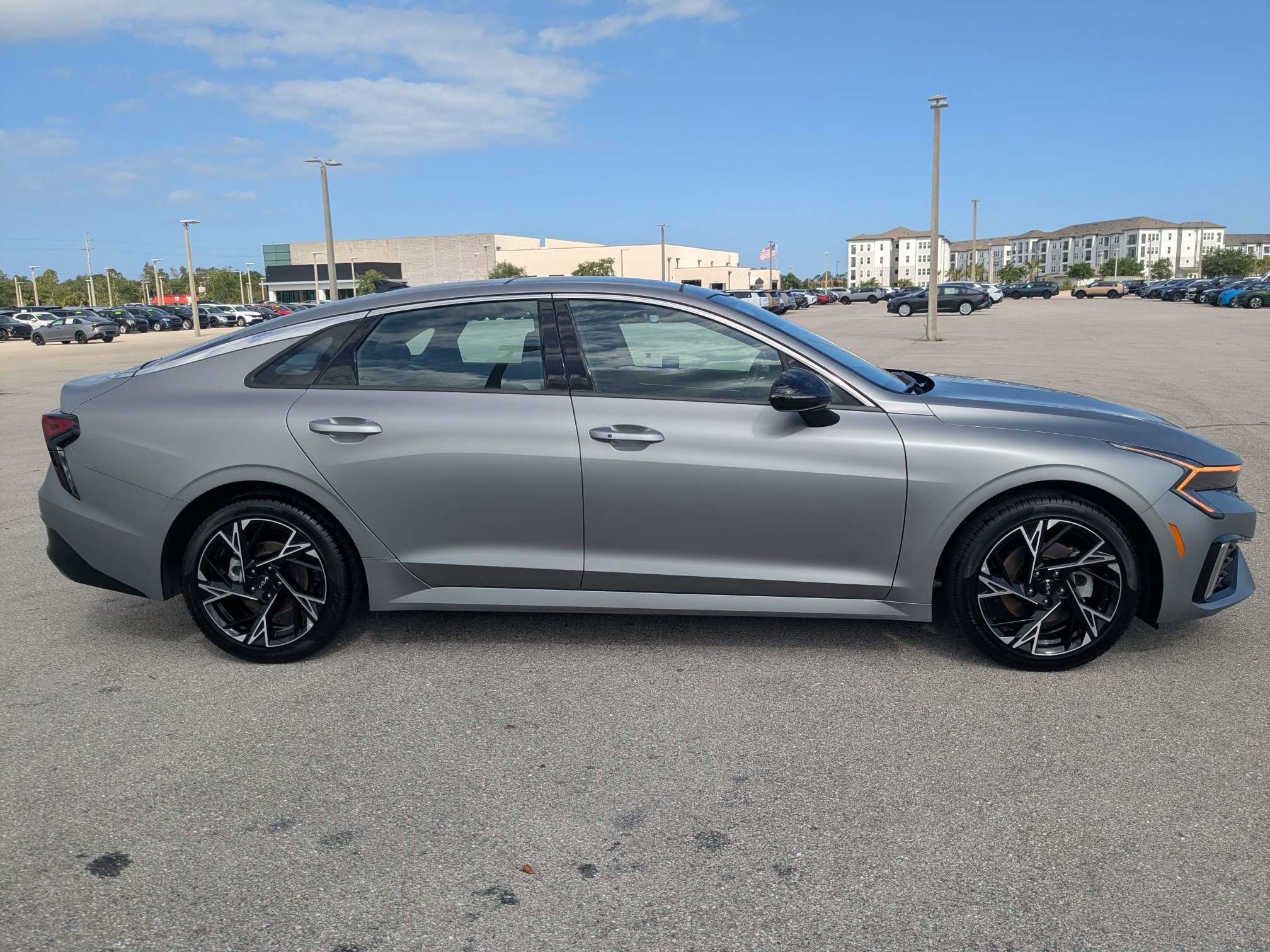 Used 2025 Kia K5 GT-Line w/ GT-Line Premium Package FWD image 3
