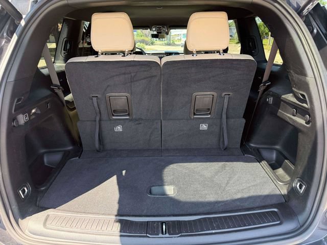 Used 2023 Jeep Grand Cherokee L Limited w/ Luxury Tech Group II AWD/4WD image 12