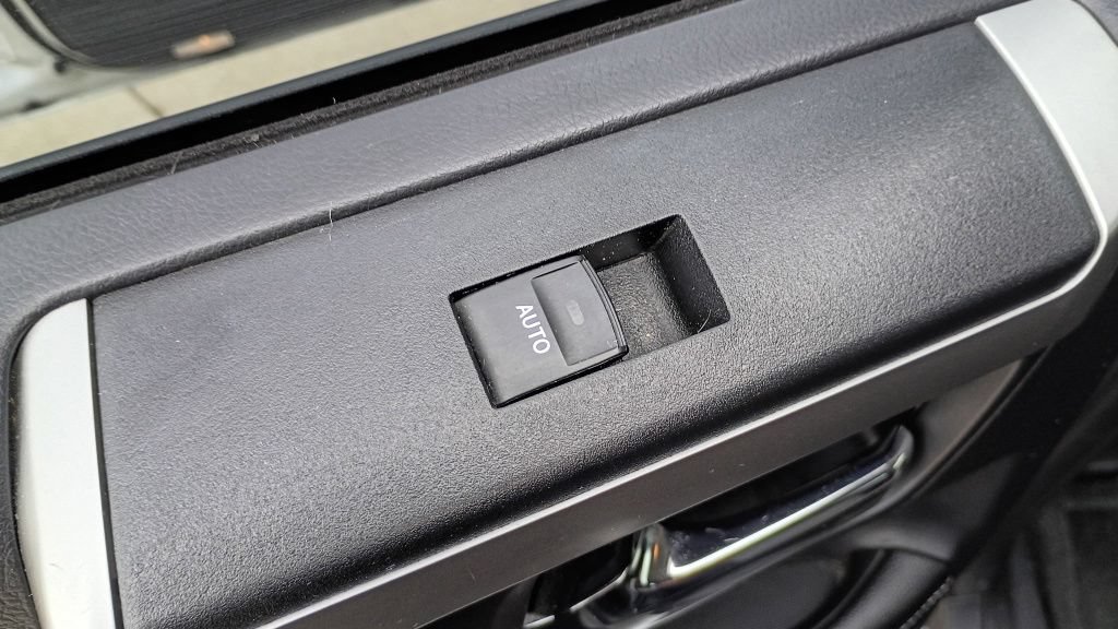 Used 2015 Toyota 4Runner SR5 RWD image 18