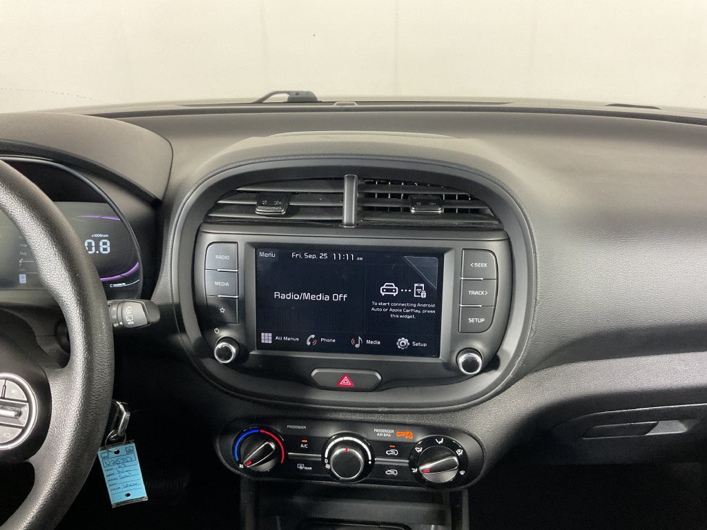 Used 2023 Kia Soul LX w/ Option Group 015 FWD image 13