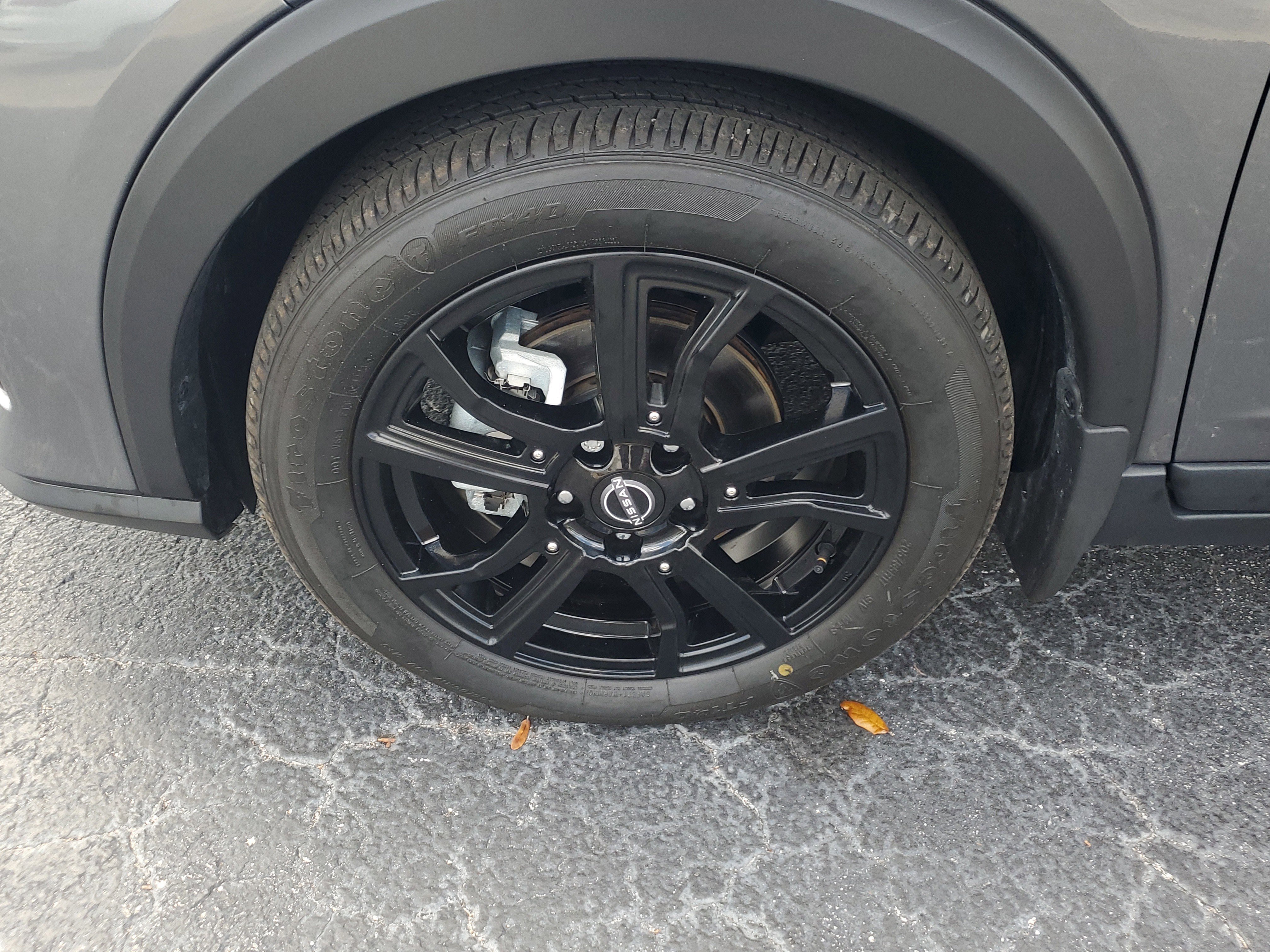 Used 2023 Nissan Kicks SR w/ SR Premium Package image 4