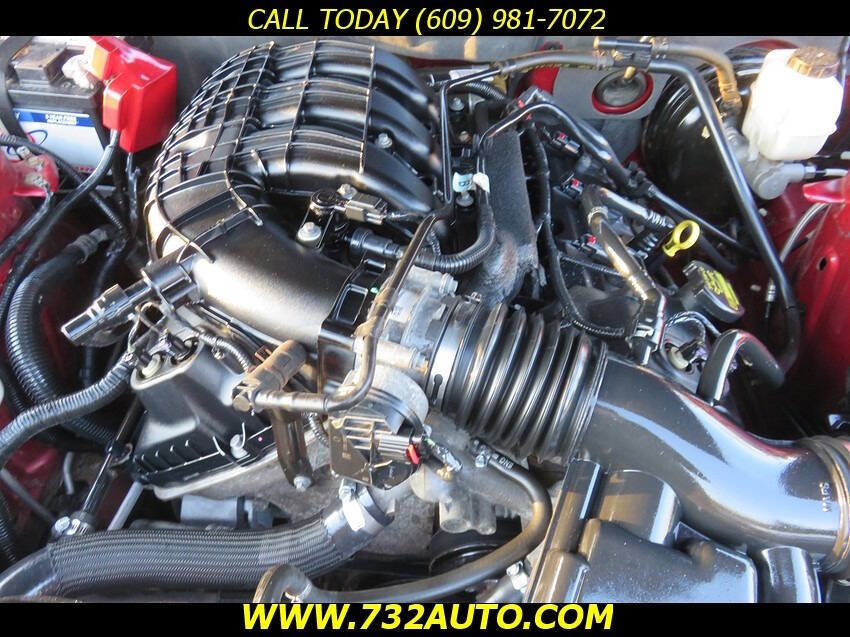 Used 2013 Ford Mustang Premium RWD image 29