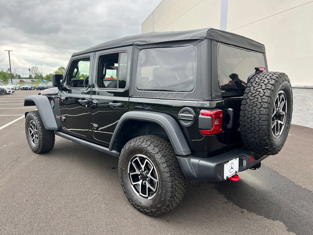 Used 2025 Jeep Wrangler Unlimited Rubicon AWD/4WD image 5