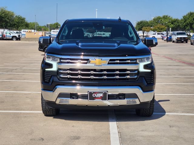 Used 2024 Chevrolet Silverado 1500 LTZ w/ Z71 Off-Road Package AWD/4WD image 10