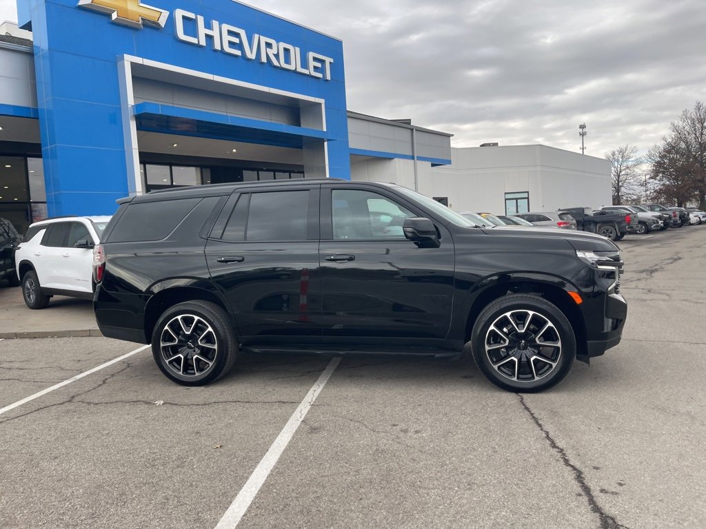 Used 2021 Chevrolet Tahoe RST w/ Luxury Package image 2