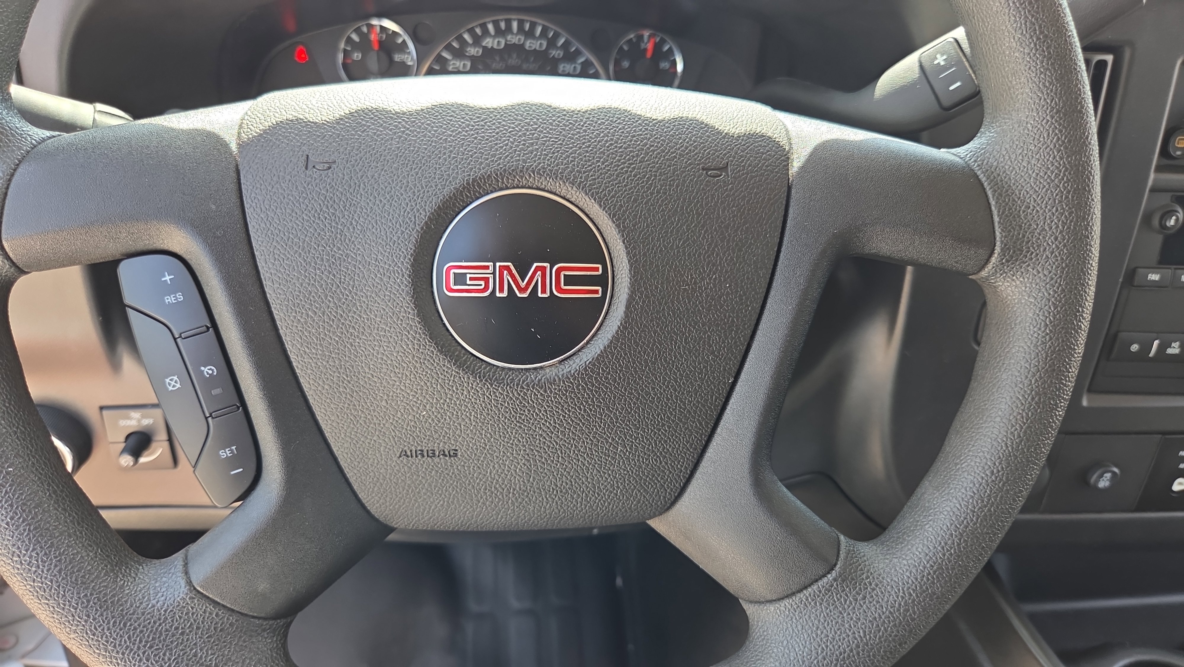 Used 2024 GMC Savana 2500 w/ Driver Convenience Package RWD image 21