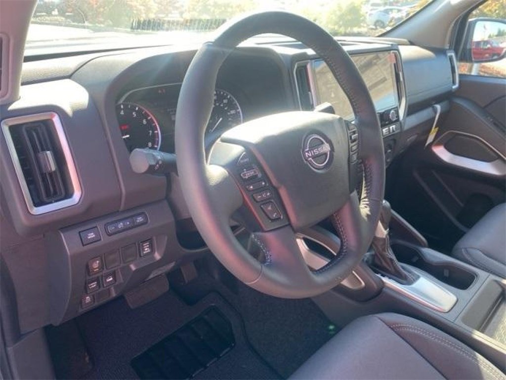 New 2025 Nissan Frontier SV w/ SV Convenience Package image 18
