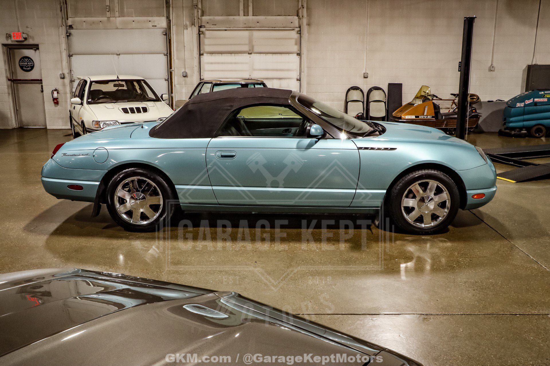 Used 2002 Ford Thunderbird RWD image 69