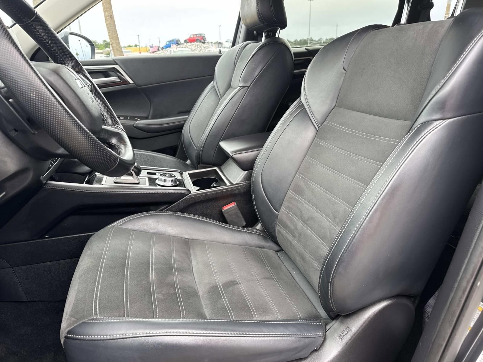 Used 2024 Mitsubishi Outlander SE AWD/4WD image 15
