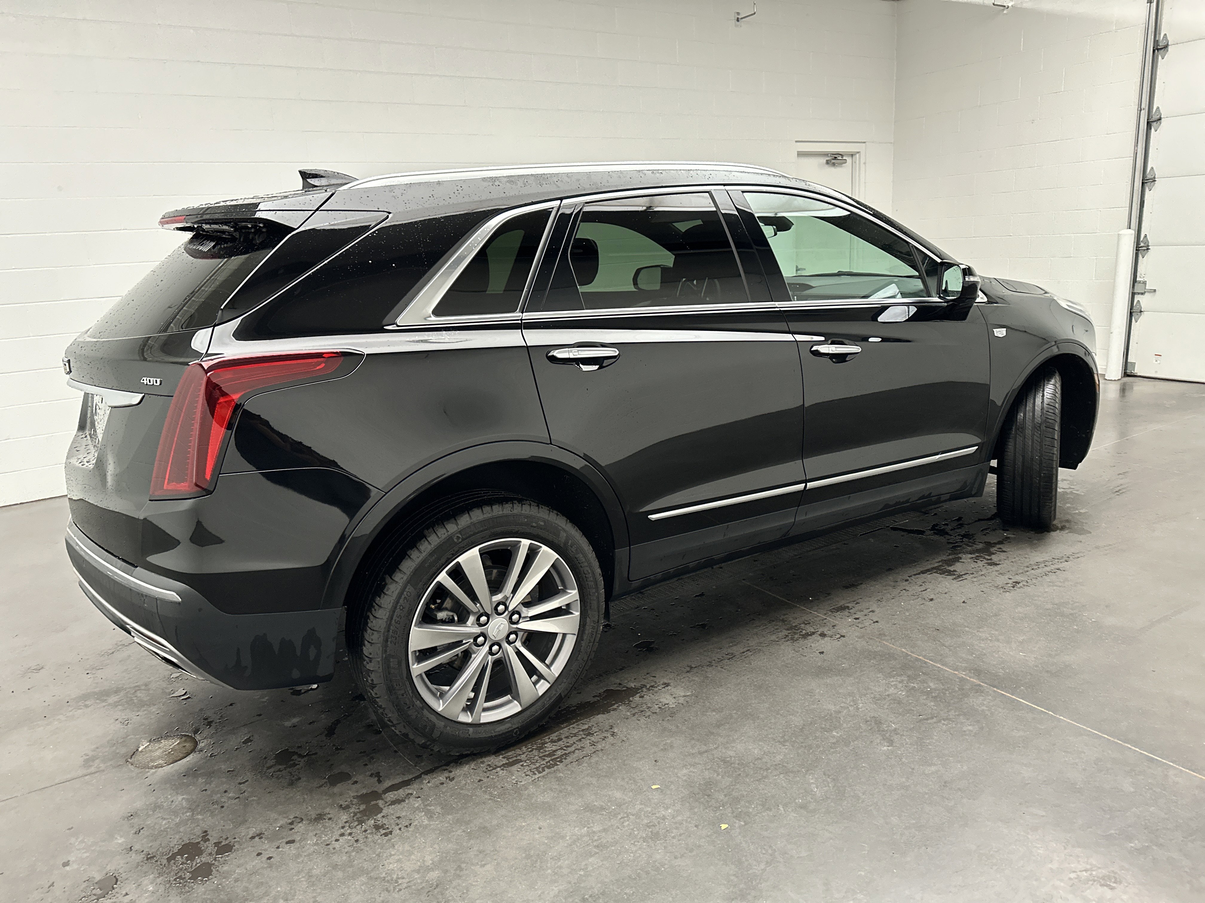 Used 2025 Cadillac XT5 Premium Luxury image 10