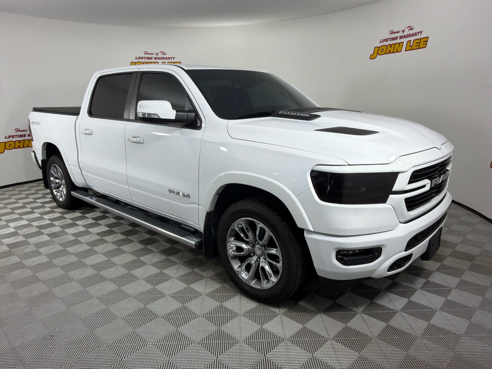 Used 2021 RAM 1500 Laramie w/ Sport Appearance Package AWD/4WD image 8
