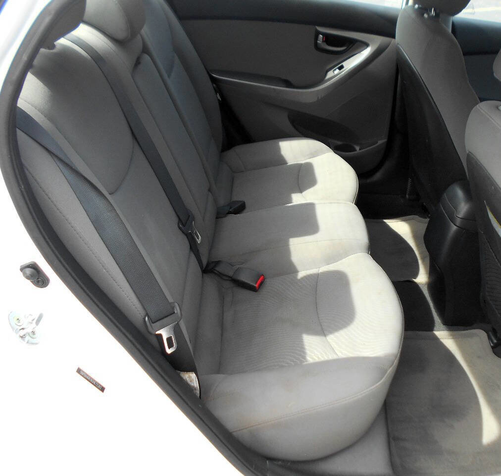 Used 2016 Hyundai Elantra SE FWD image 20