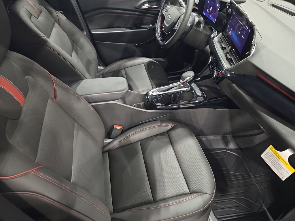 New 2026 Chevrolet Trax RS w/ Sunroof Package image 10