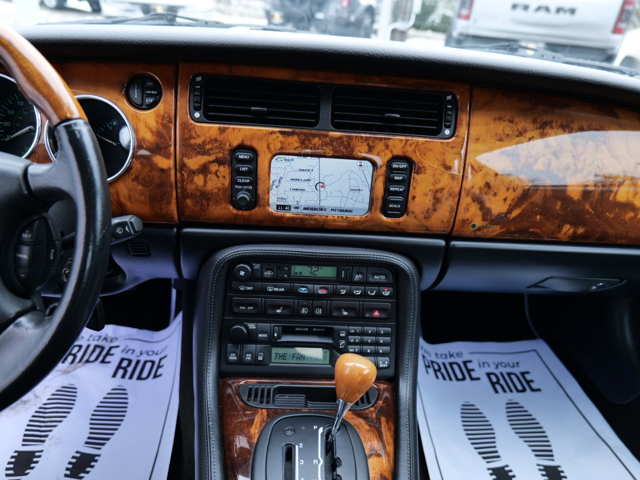 Used 2004 Jaguar XK8 Coupe image 23