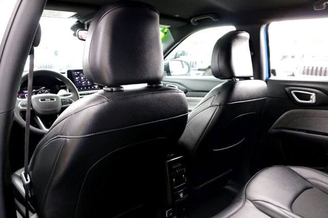 Used 2025 Jeep Compass Latitude image 23