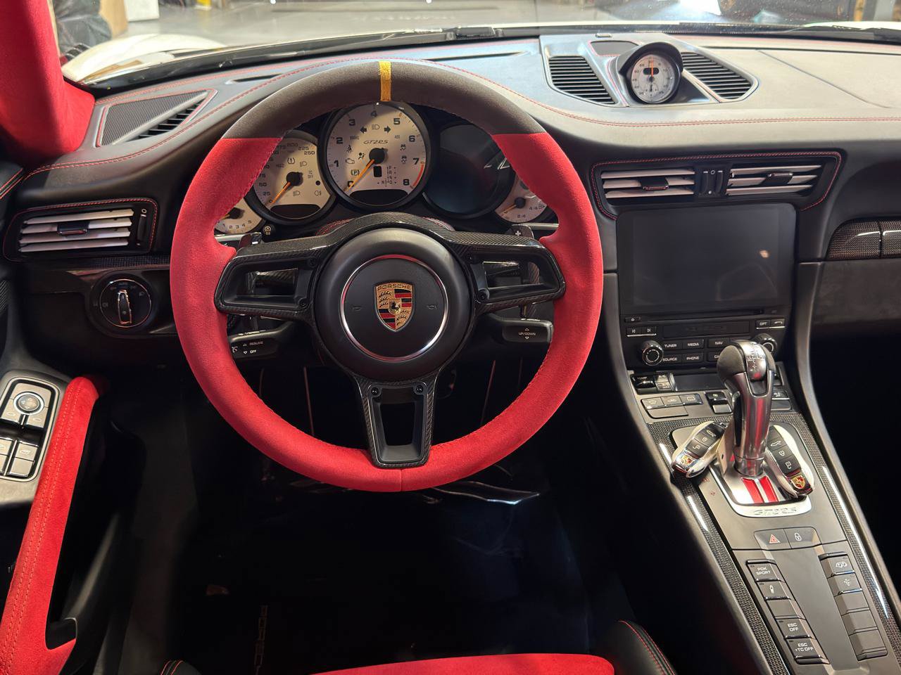 Used 2018 Porsche 911 GT2 RS RWD image 23