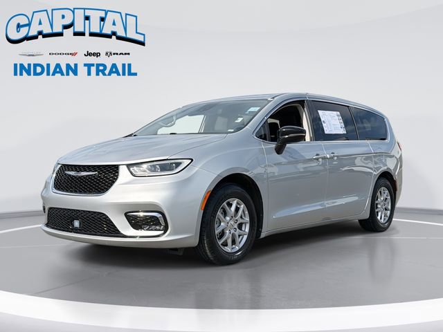 Used 2024 Chrysler Pacifica Touring-L