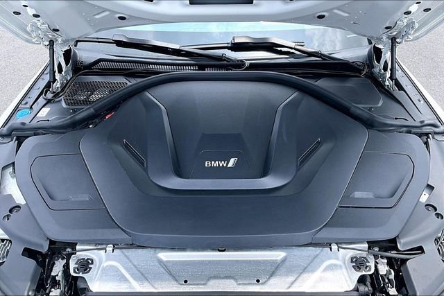 Used 2023 BMW i4 eDrive35 RWD image 9