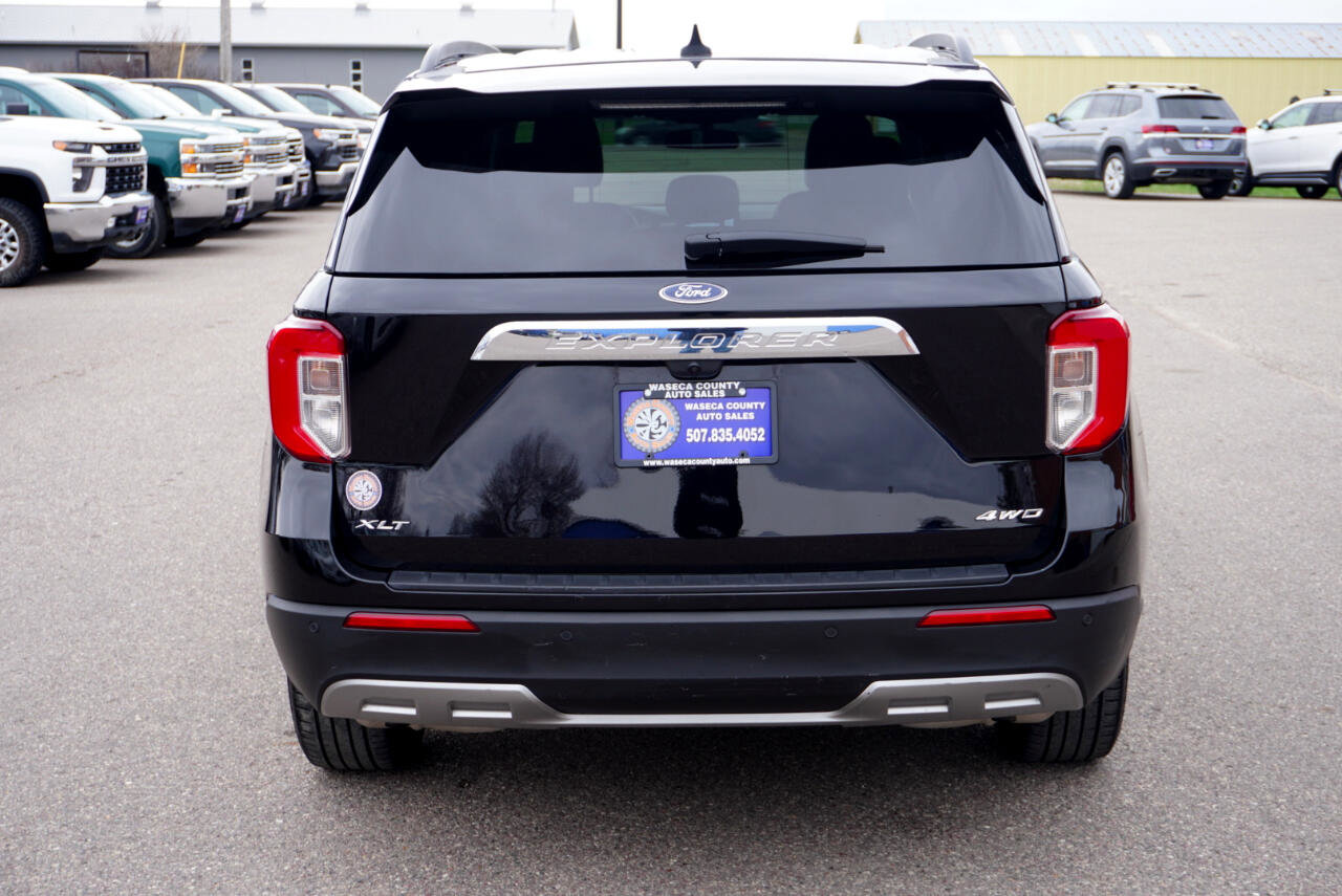 Used 2023 Ford Explorer XLT w/ Equipment Group 202A image 4