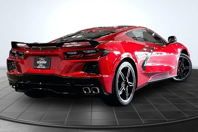 Used 2021 Chevrolet Corvette Stingray Premium Cpe w/ Z51 Performance Package RWD image 2