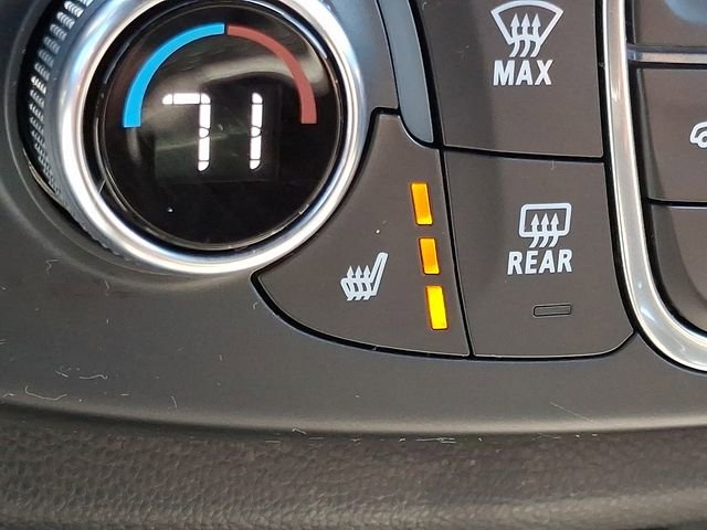 Used 2022 Chevrolet Traverse LT image 24