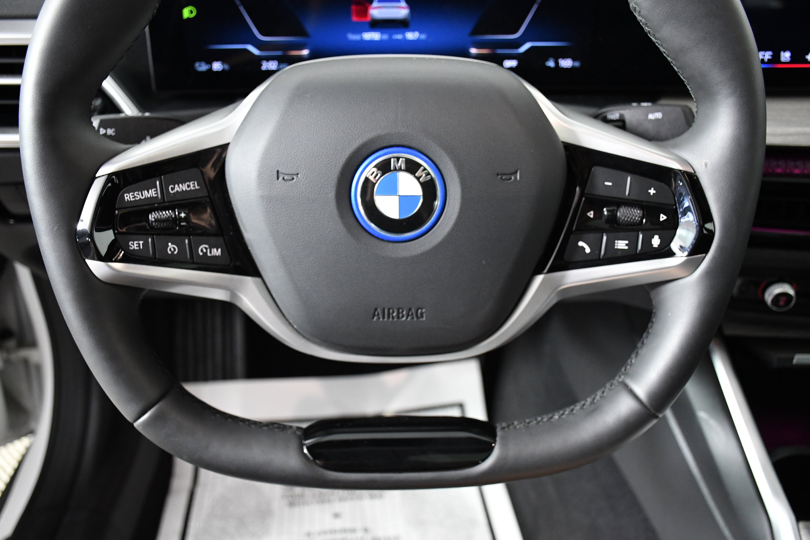 Used 2025 BMW i4 eDrive40 image 10