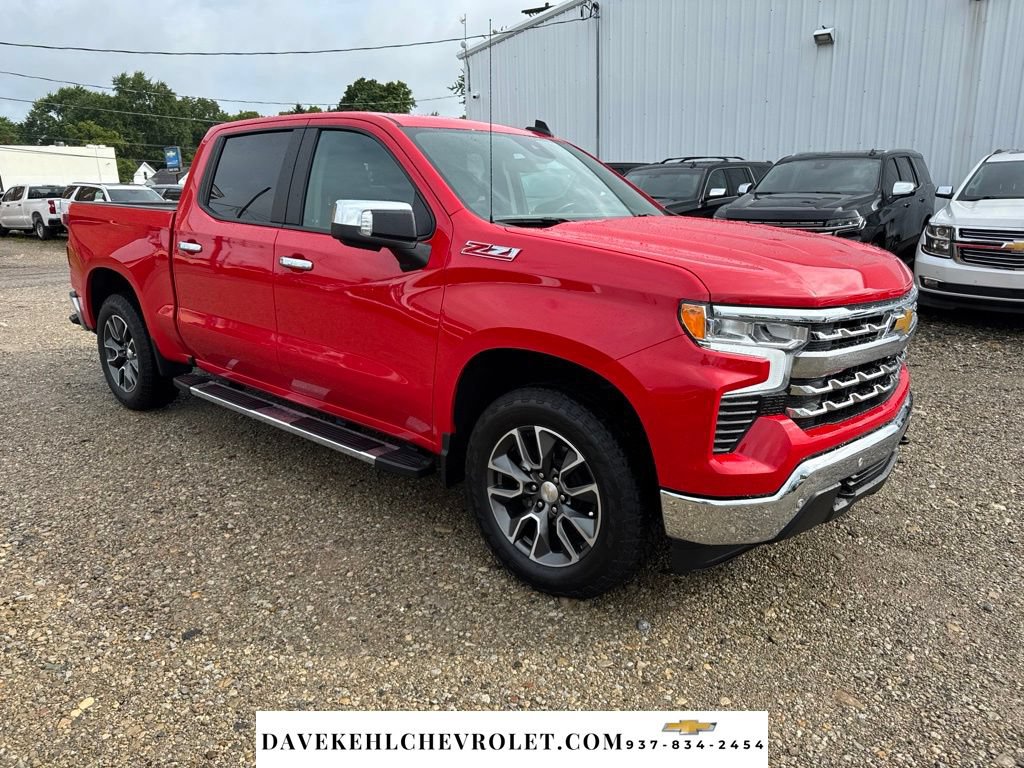 Used 2024 Chevrolet Silverado 1500 LT AWD/4WD image 7
