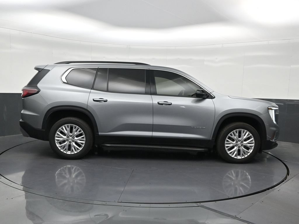 Used 2025 GMC Acadia Elevation w/ Elevation Premium Package FWD image 7