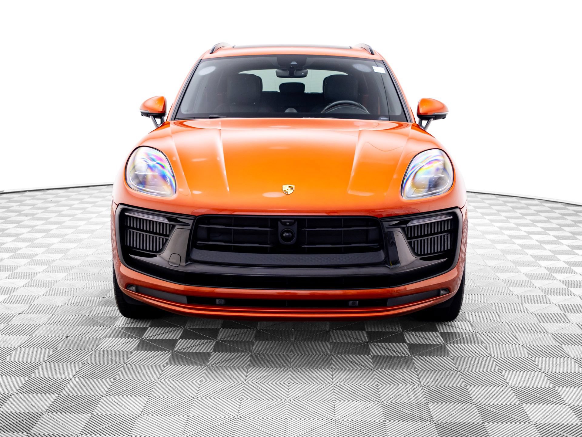Certified 2023 Porsche Macan S AWD/4WD image 9