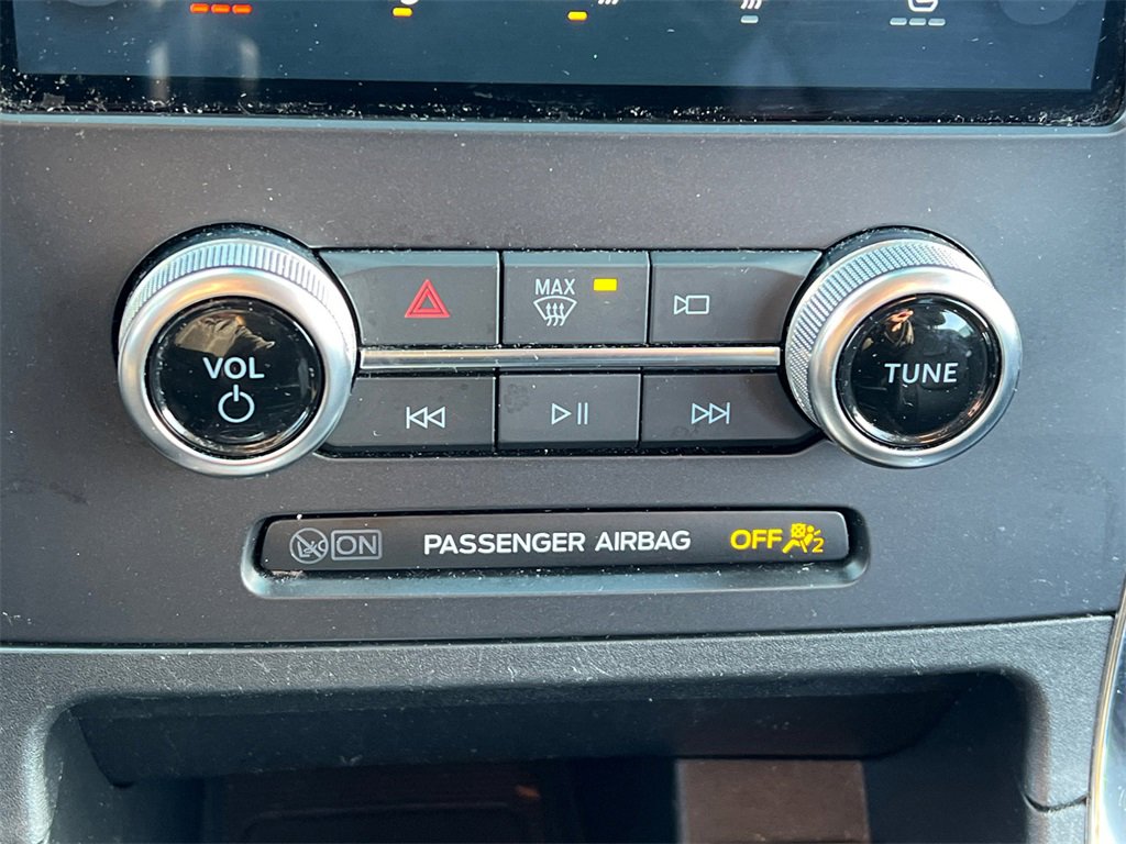 Used 2024 Ford Edge Titanium image 18