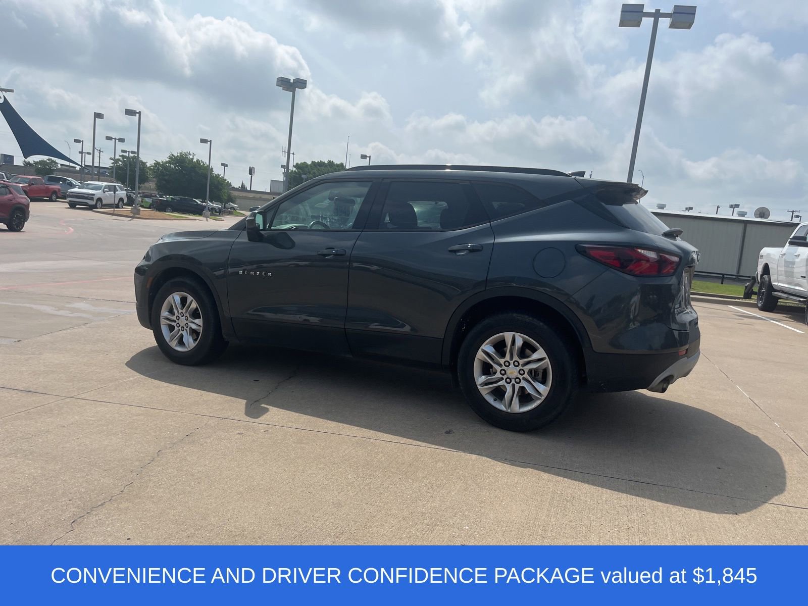 Used 2019 Chevrolet Blazer LT FWD image 3