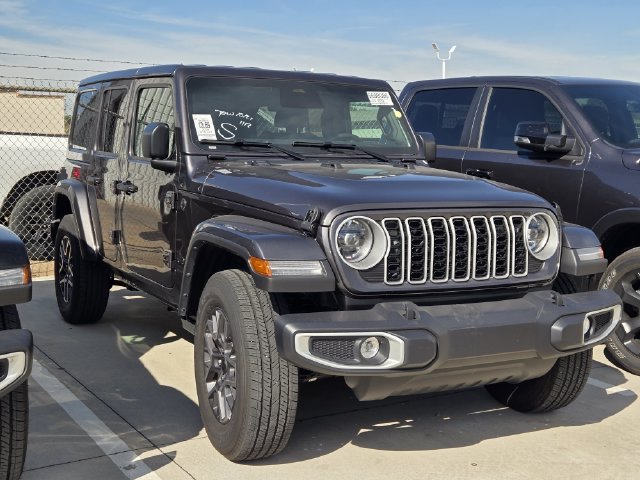 Certified 2026 Jeep Wrangler Unlimited Sahara AWD/4WD image 1