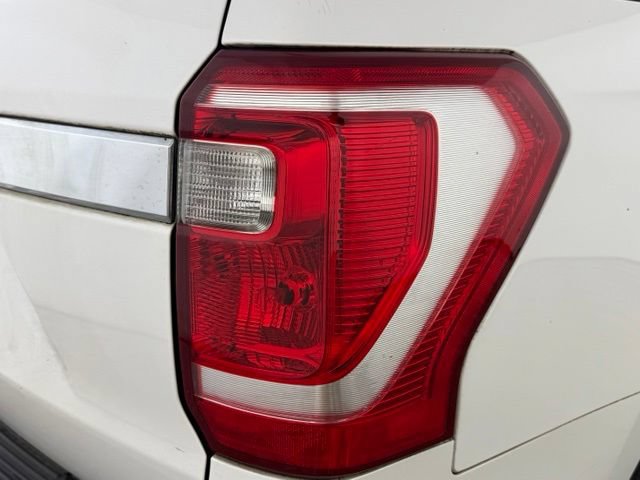 Used 2019 Ford Expedition XLT w/ Equipment Group 201A RWD image 13