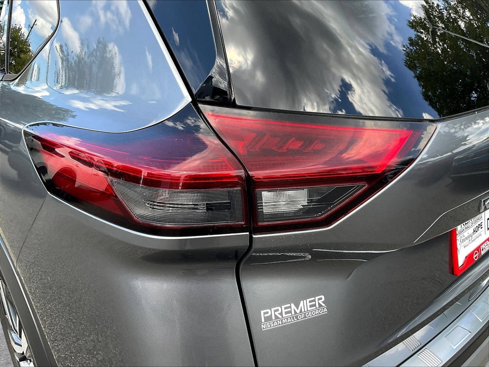 Used 2021 Nissan Rogue SL w/ Premium Package FWD image 25