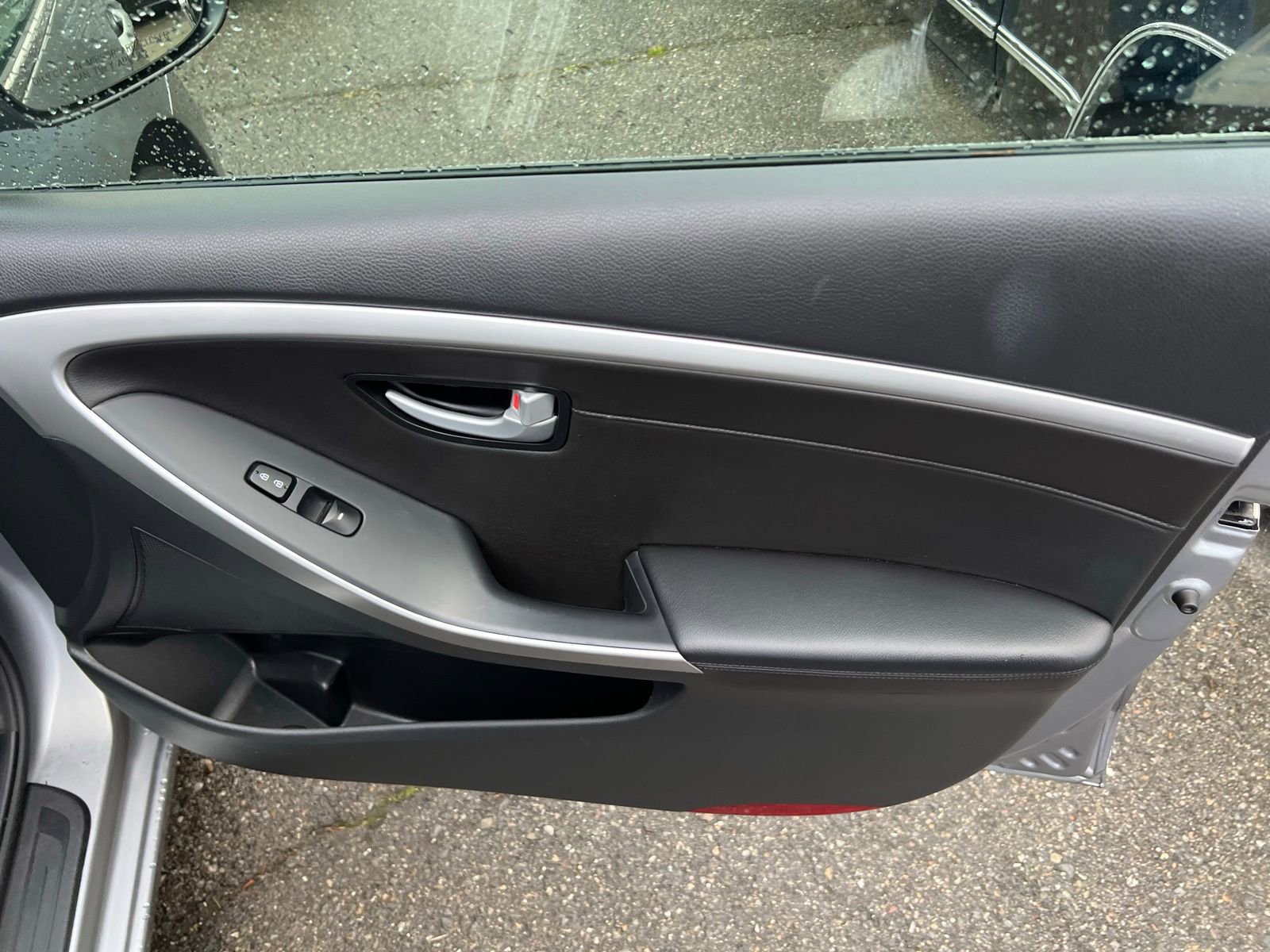 Used 2014 Hyundai Elantra GT w/ Option Group 02 image 15