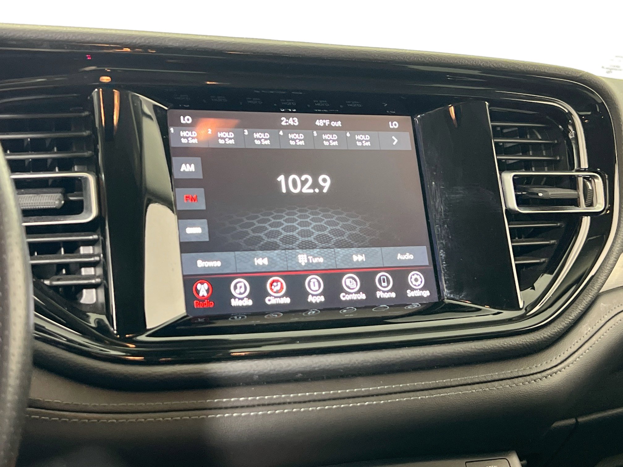 Used 2022 Dodge Durango SXT w/ Anodized Platinum Package image 14